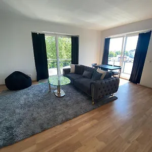 schone-ferienwohnung-mit-balkon.hamburg-hotels-de.com/